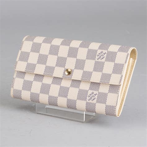 louis vuitton damier azur rose ballerine wallet|lv sarah wallet damier.